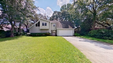 Building Photo - 1115 Hamlet Ct