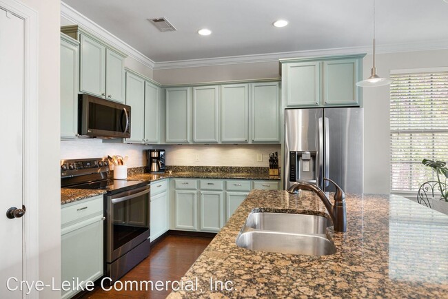 Building Photo - 3 br, 3 bath House - 1335 Moher Blvd