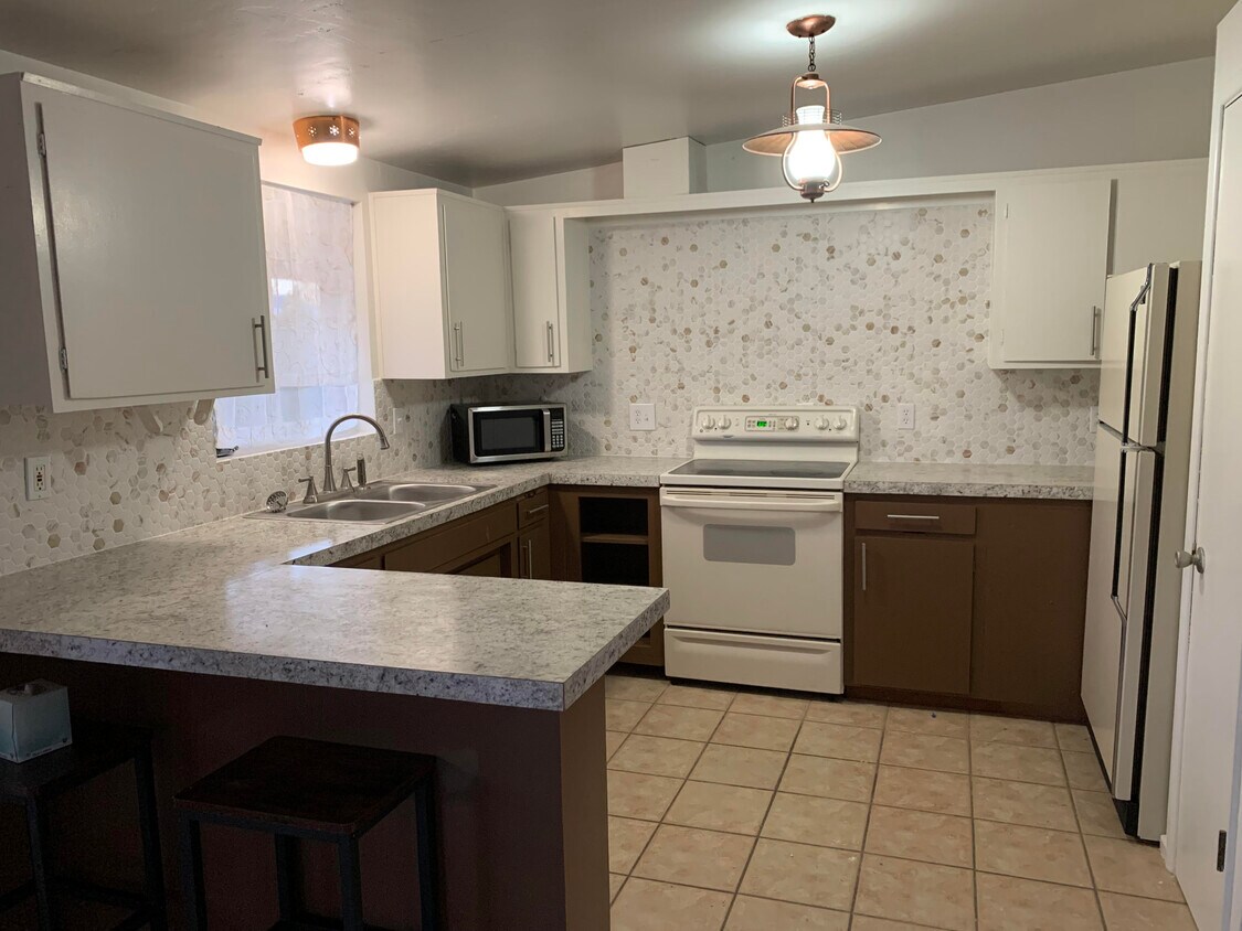 Foto principal - 4101 E Brown Way