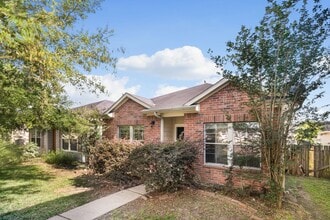 Building Photo - 1623 Royal Chase Dr