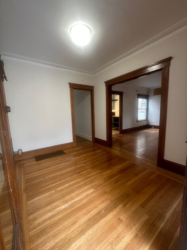 Foto del edificio - 774 43rd Ave