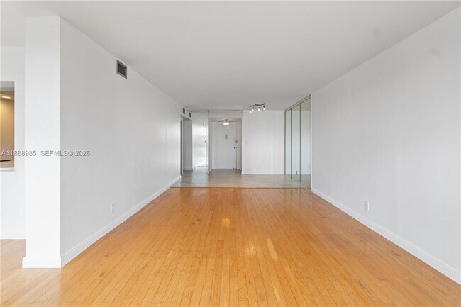 Foto del edificio - 800 Parkview Dr