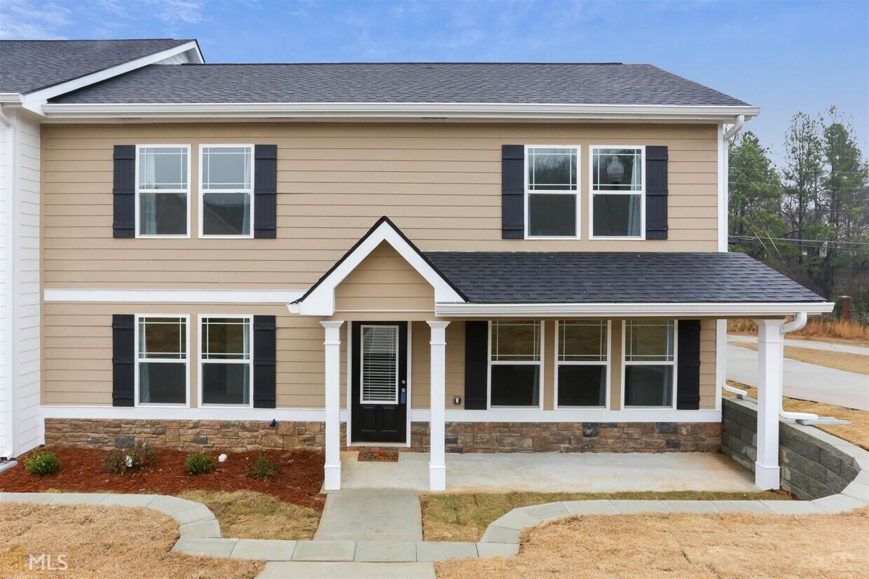 Foto principal - 6700 Douglas Blvd
