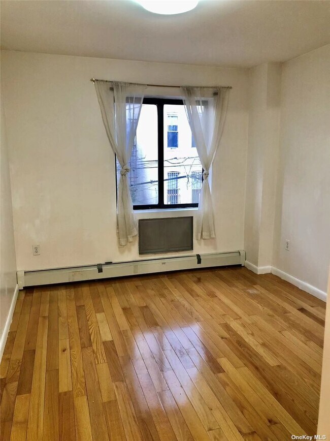 Foto del edificio - 1765 71st St