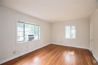 Building Photo - 1337 Briarwood Dr NE