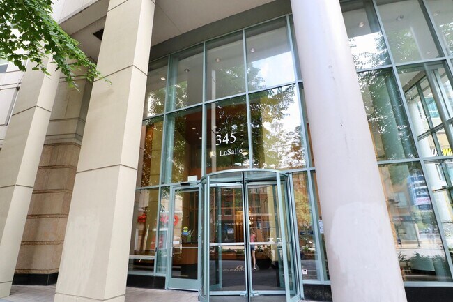 Foto del edificio - 345 N La Salle Dr