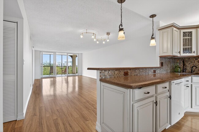 Foto del edificio - 1631 Riverview Rd