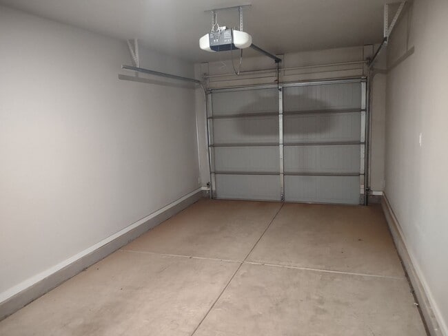 Foto del edificio - 2120 N Avenue J