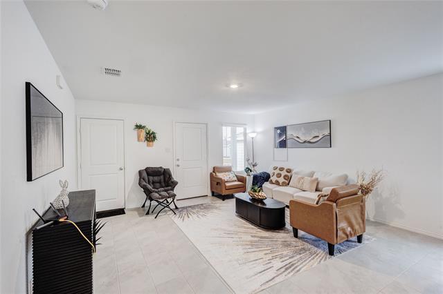 Foto del edificio - 3505 Flicker Ln