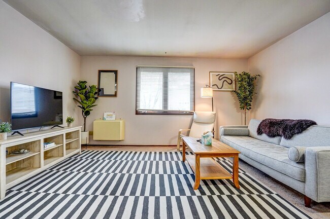 Foto del edificio - 2601 University Ave