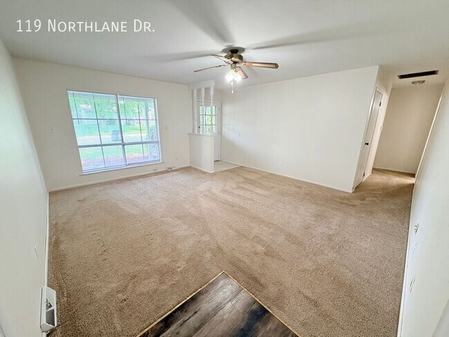 Foto del edificio - 119 Northlane Dr