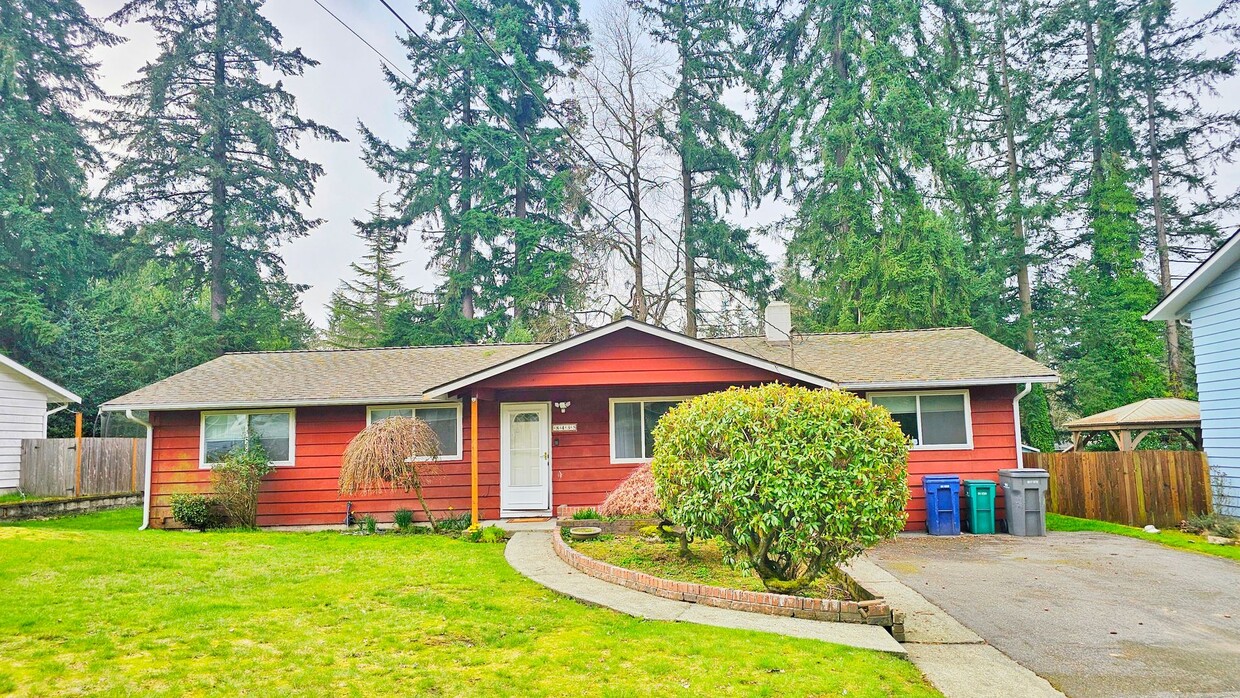 Primary Photo - Beautiful 3 Bedroom 2 Bath Home in Kirkland