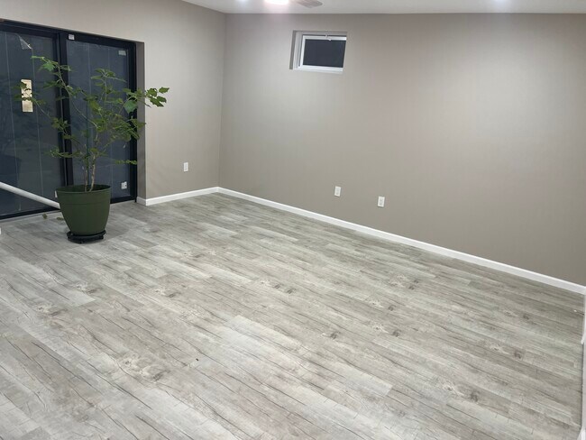 Foto del edificio - 32 Kathleen Pl