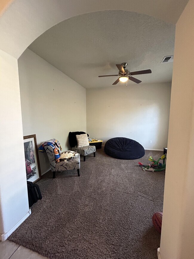 Building Photo - 9504 Stone Ridge Dr NW