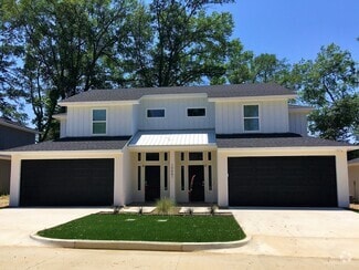 Building Photo - 10661 Brothers Ln