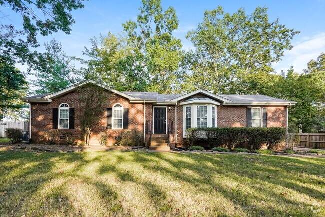 Building Photo - 218 Lakeside Park Dr