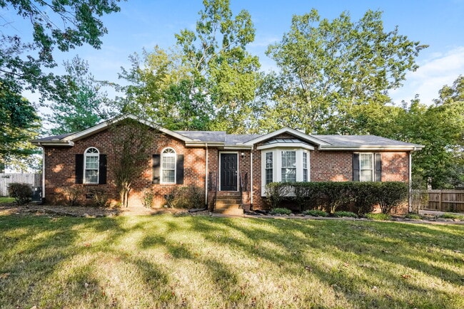 Building Photo - 218 Lakeside Park Dr