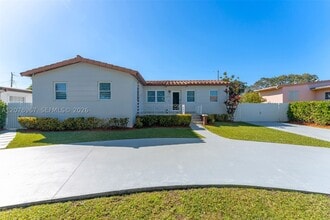 Building Photo - 3110 SW 82nd Ave