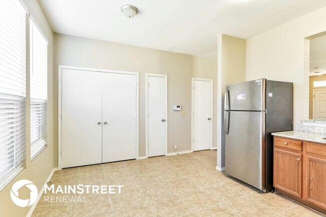 Foto del edificio - 6007 Midcrown Dr