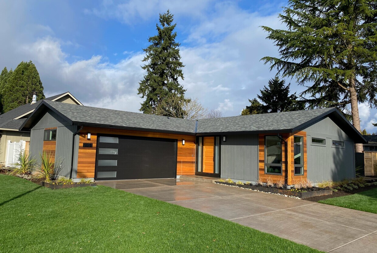 2101 Oak Dr, Newberg, OR 97132 House for Rent in Newberg, OR
