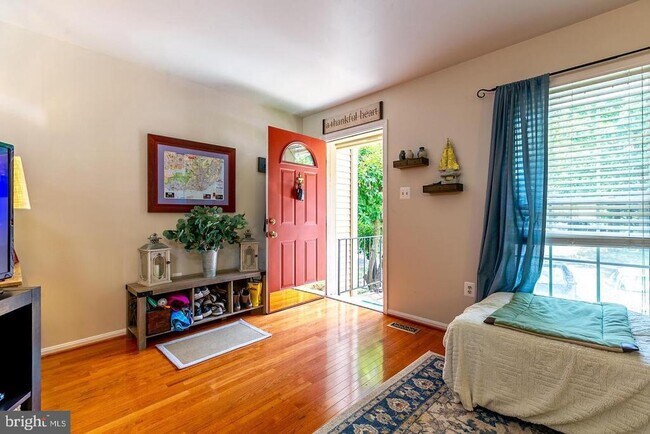 Foto del edificio - 13662 Barren Springs Ct
