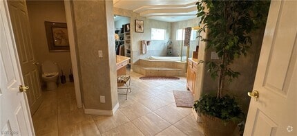 Building Photo - 9905 Fox Springs Dr