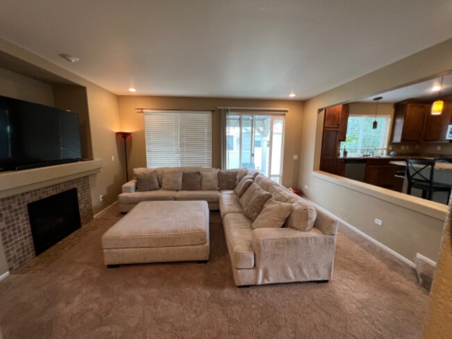 Foto del edificio - 3755 Beechwood Ln