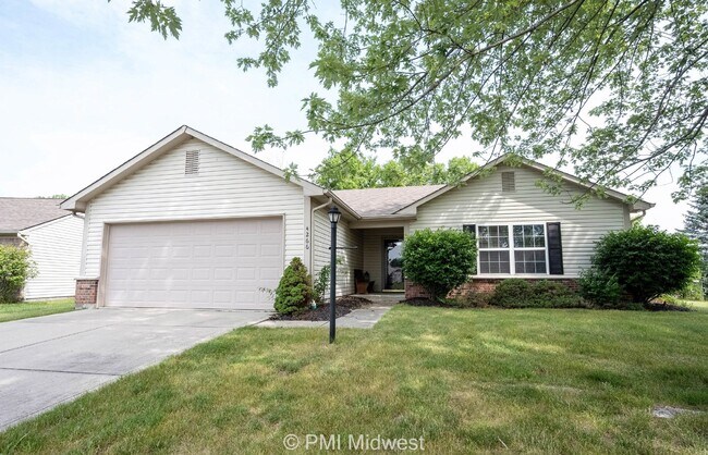 Building Photo - "Charming 3-Bed, 2-Bath Home with 1263 Sq Ft in Westfield's Serene Useppa Ct"