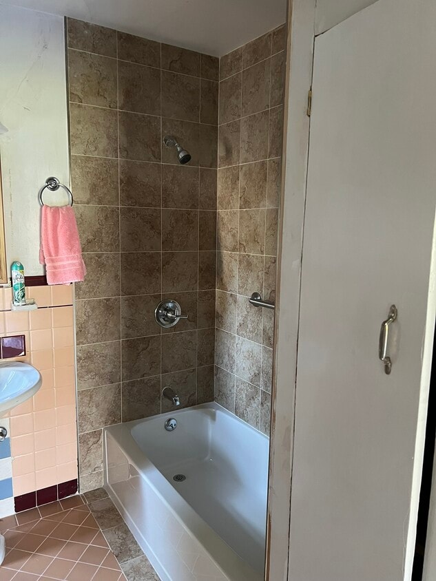 Foto principal - 1279 California Dr