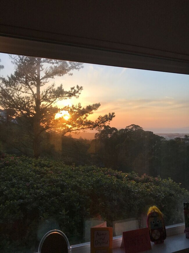 Foto del edificio - Peaceful Condo with Stunning Sunset & Ocea...