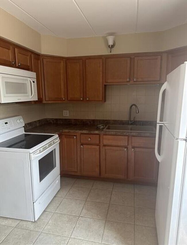 Foto del edificio - Forest Park Functional 1bd/1ba