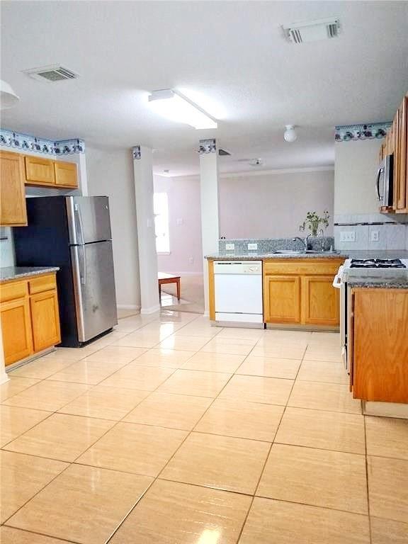 Foto del edificio - 14606 Alannah Lagoon Ct