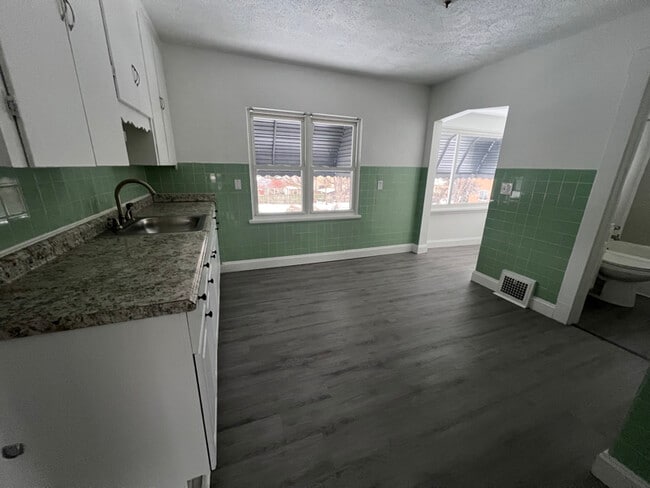 Photo - 4302 W 30th St Apartment