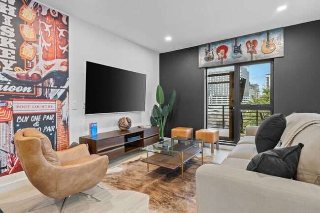 Building Photo - Skyline Views|Pool|Gym|2 Balconies|Walk 2 ...