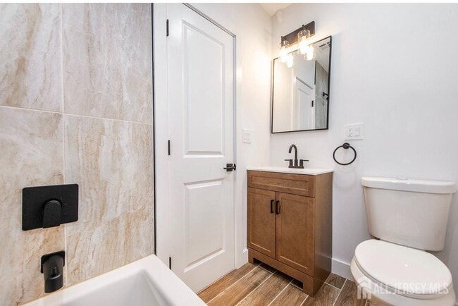 Building Photo - 227 21st St