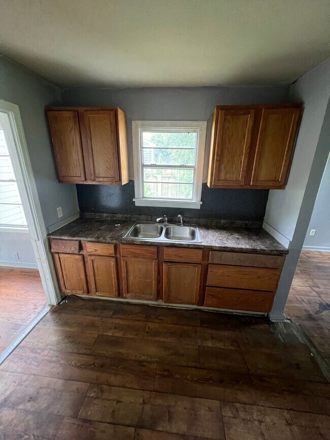 Foto del edificio - 2728 Hillcrest Ave