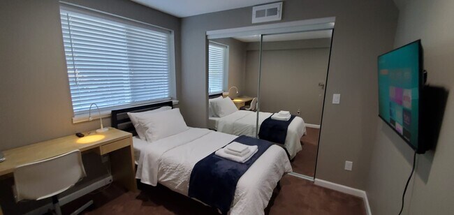 Foto del edificio - 1803 N 200th St