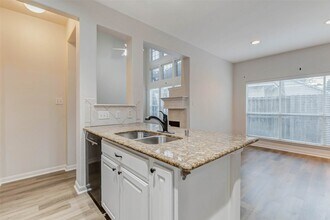 Building Photo - 10210 Thornmont Ln