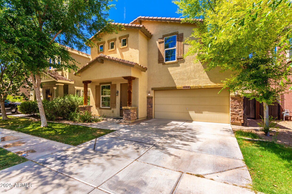 Foto principal - 3430 E Mesquite St