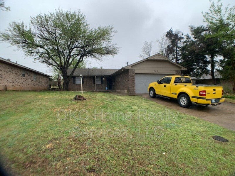 Primary Photo - 402 W Silverwood Dr