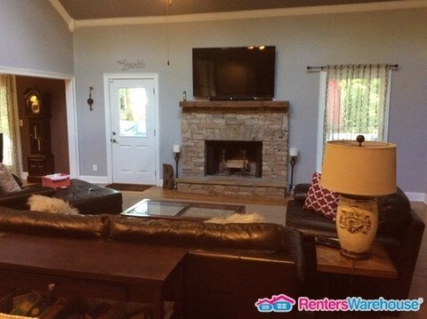 Building Photo - 3635 N Berkeley Lake Rd NW