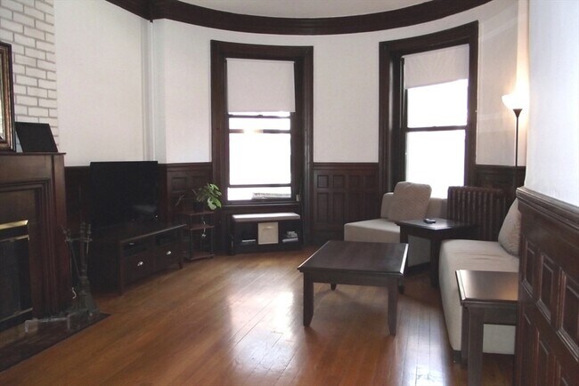 Foto del edificio - 922 Beacon St