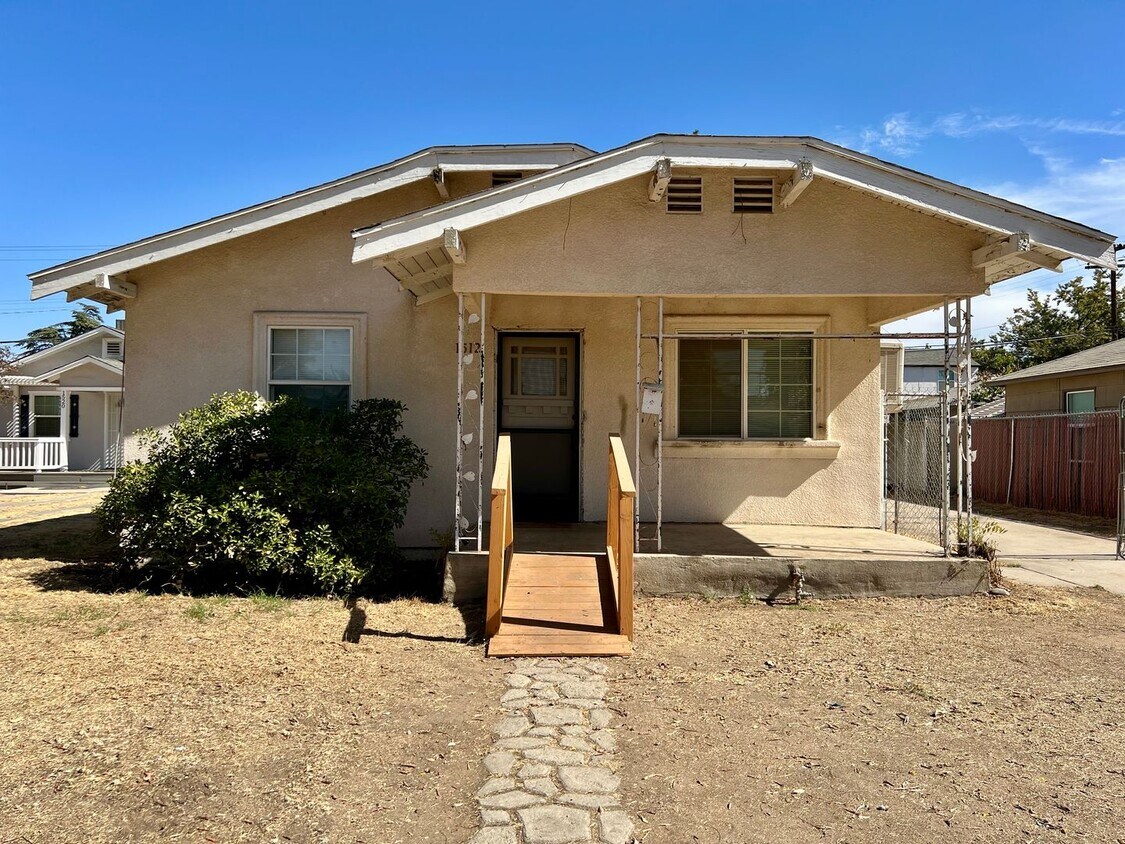 Primary Photo - 3 Bedroom, 1 Bath Home in Fresno