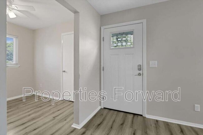 Foto del edificio - 2779 Woodgrove Dr