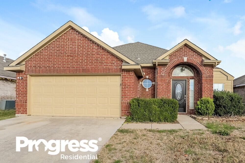 Foto principal - 660 Crystal Brook Dr