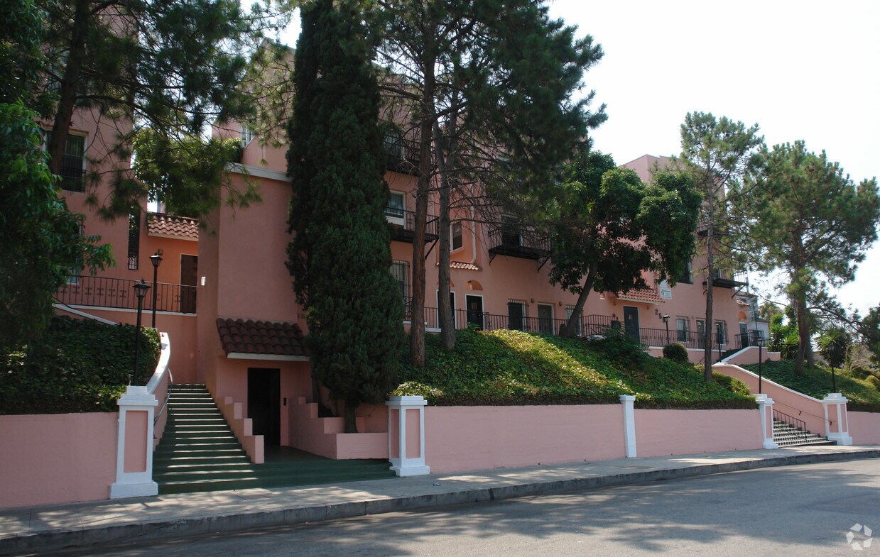 Foto del edificio - 250 S Coronado St