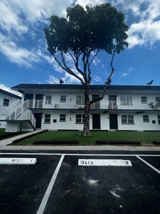 Foto del interior - 3660 Apartments LLC
