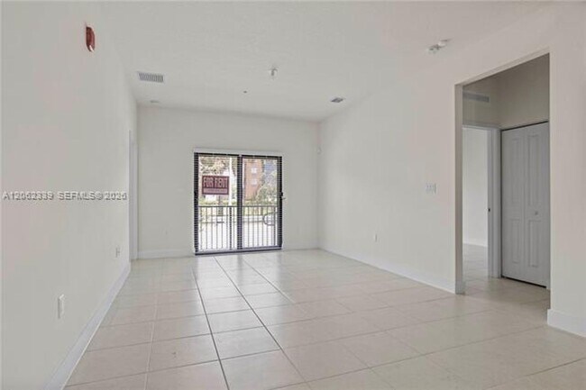 Foto del edificio - 8001 NW 41st St