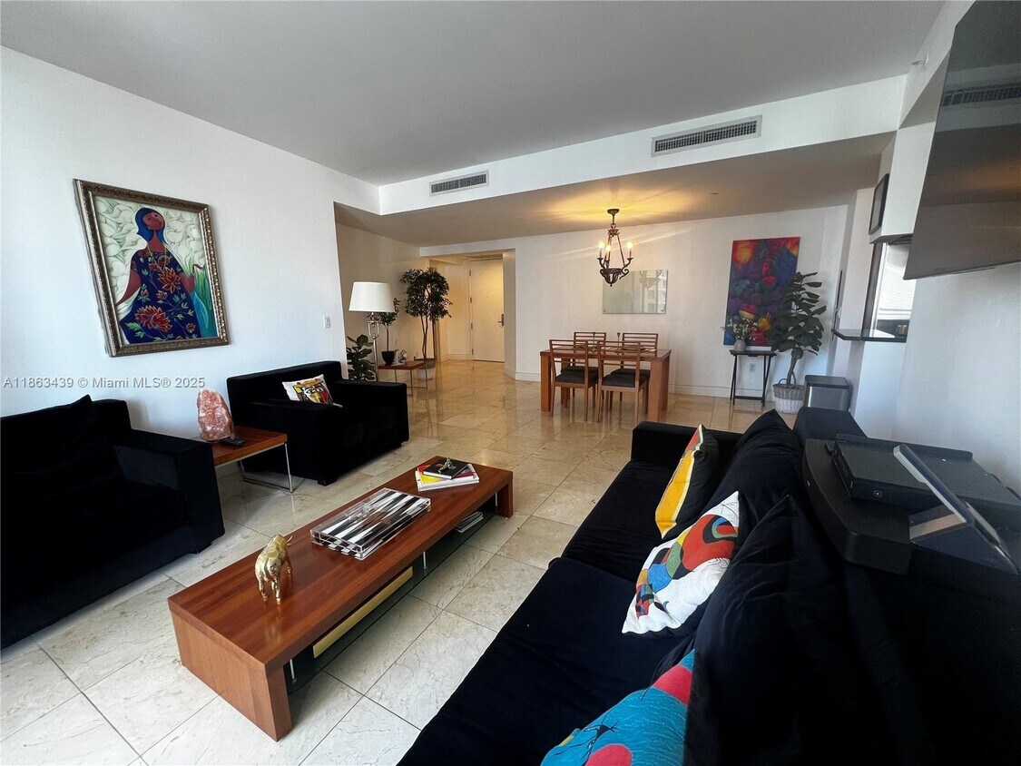 Foto principal - 901 Brickell Key Blvd