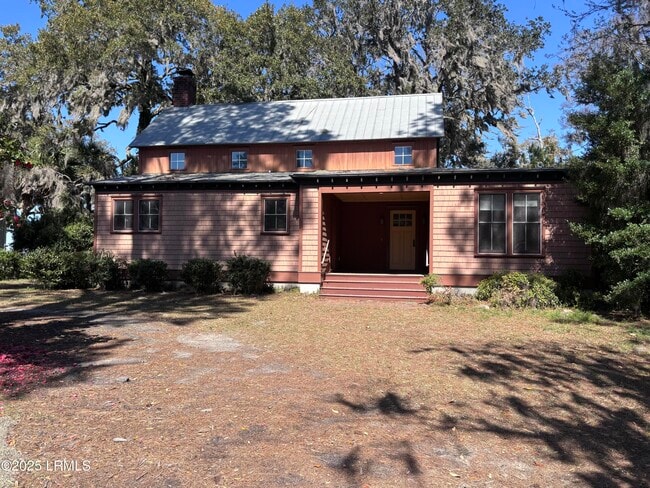 Building Photo - 2106 Wilson Dr